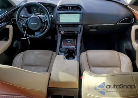 2017 Jaguar F-Pace Prestige z USA, uszkodzony, nr VIN SADCK2BN3HA498037